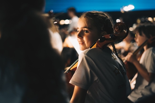 Talentový festival Mozartovy děti 2023: padesát mladých hudebníků v orchestru